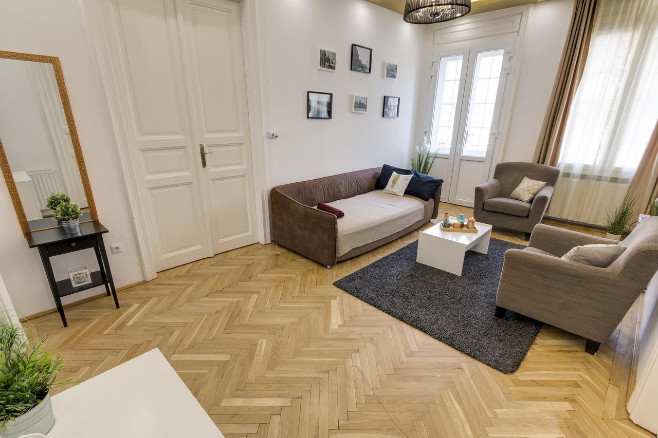 Real Zoltan Apartament *