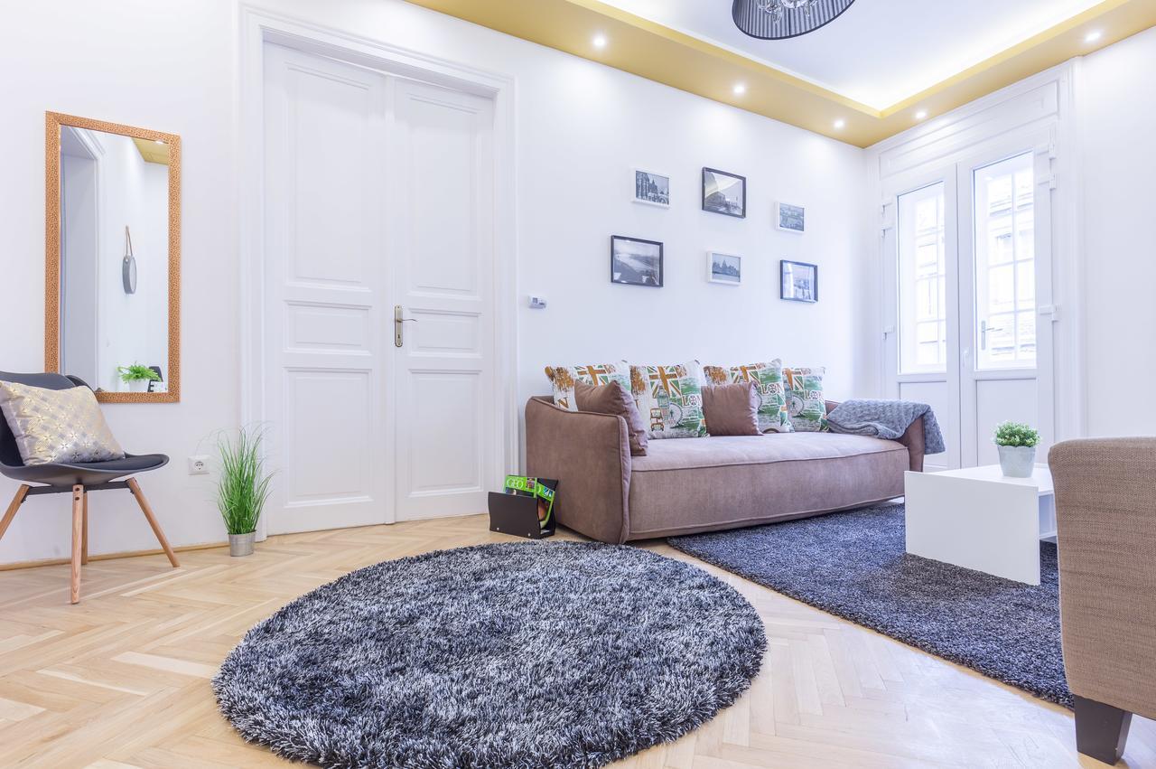 Real Zoltan Apartament *